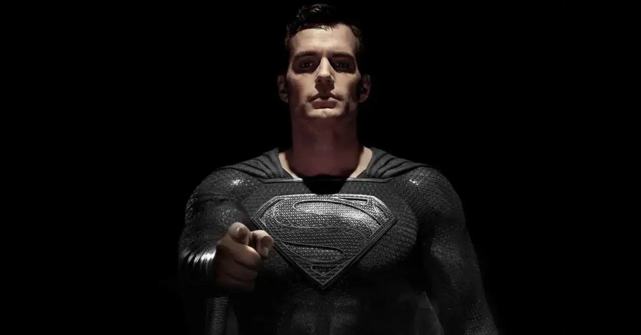 Henry Cavill volverá a vestir la capa roja de Superman