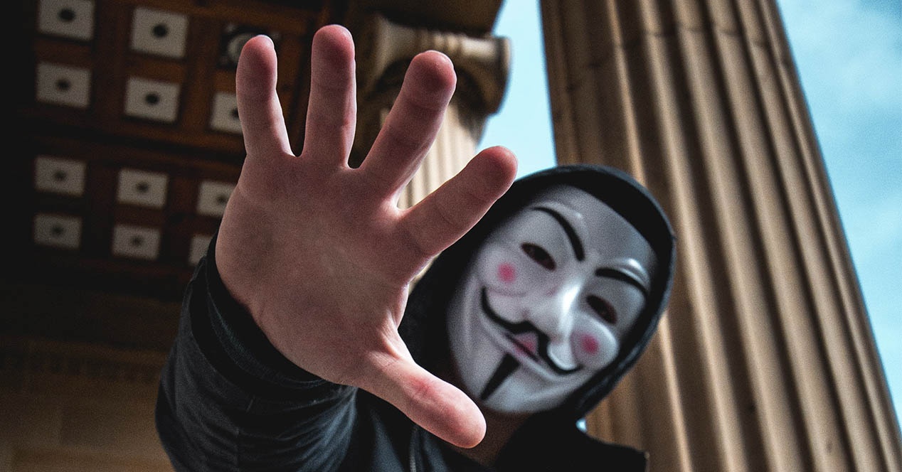 Los retos de Facebook para combatir el dilema de las redes 3 Hackers Ministerio Justicia España