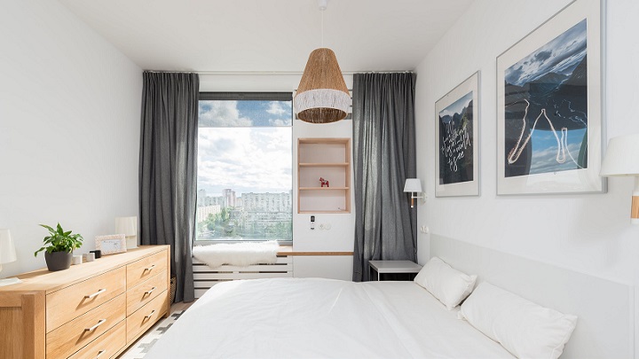 dormitorio-decorado-en-azul-y-blanco