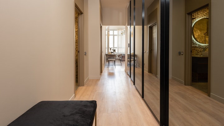 Ideas para integrar un recibidor en el pasillo 3 armario-con-puertas-correderas