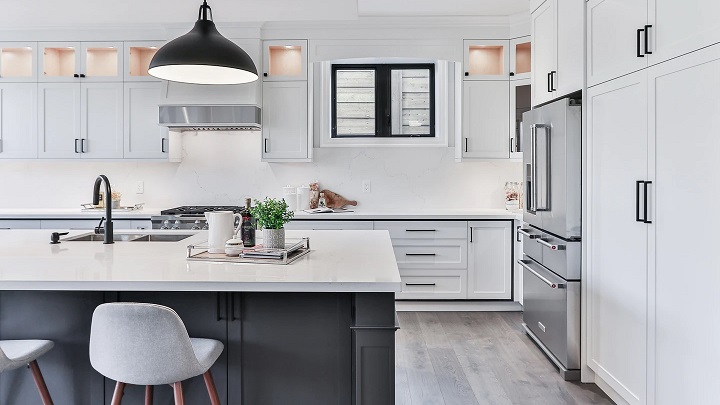 Consejos para realzar la belleza de cualquier cocina 3 cocina-con-lamparas-colgantes