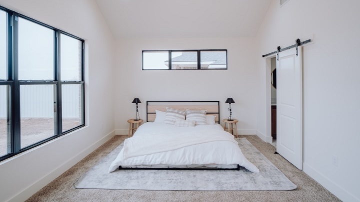 Consejos para combinar el blanco y el negro con la madera 4 hogar-decorado-en-blanco-negro-y-madera