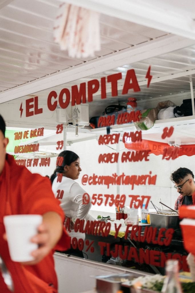 ¿Birria con camarón? Así la comen en Tijuana y este food truck tiene la más rica de la CDMX
