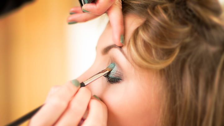 Tendencias de moda para maquillar los ojos este invierno 2021