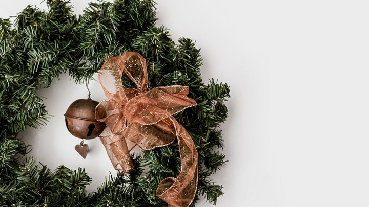 Ideas para decorar el hogar con coronas de Navidad
