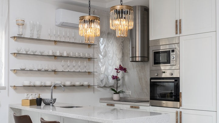 Selección de lámparas colgantes para iluminar cocinas modernas