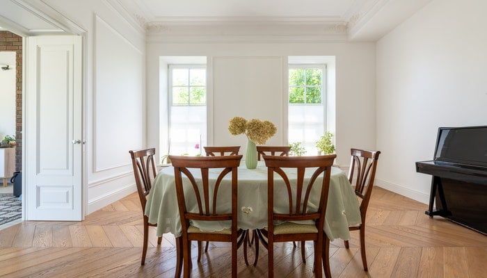 Las razones para situar la mesa de comedor cerca de la ventana