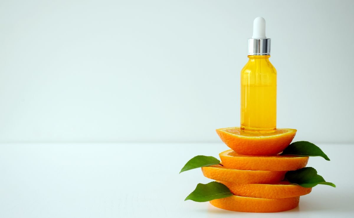 Cómo usar productos con vitamina C para una piel del rostro libre de manchas