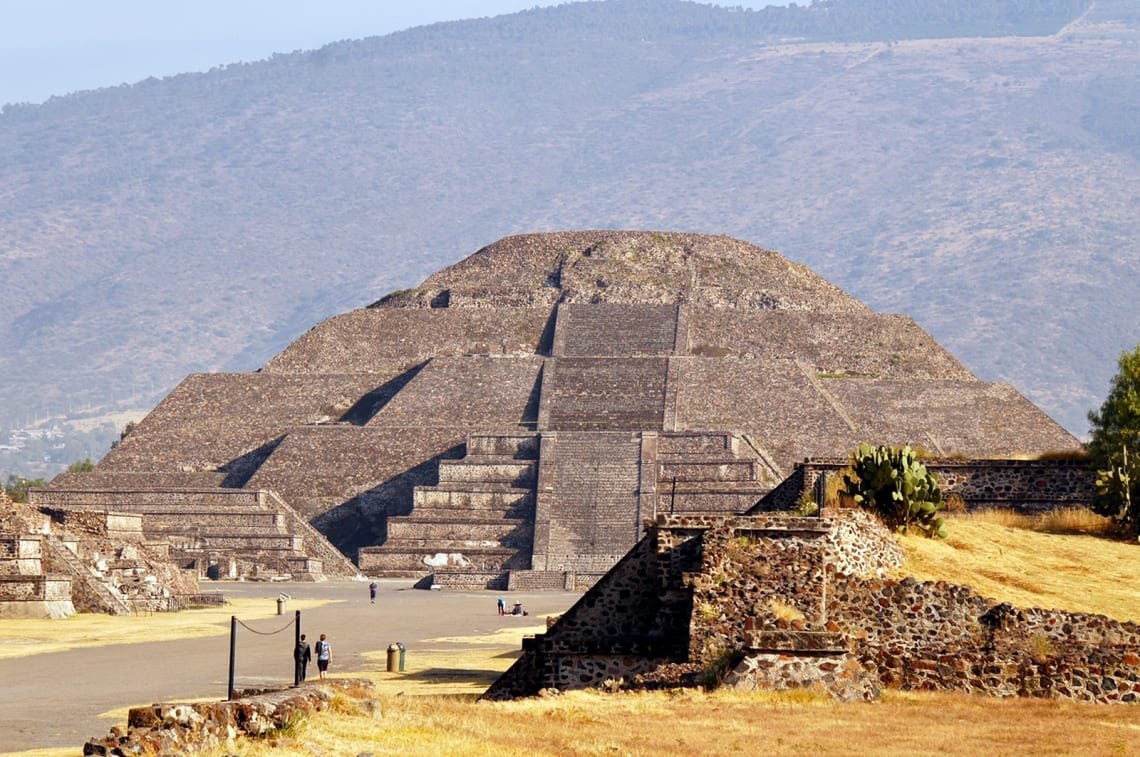 Explorando las ruinas de Teotihuacán: una aventura histórica
