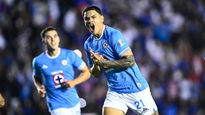 Lorenzo Faravelli, Ángel Sepúlveda (2) y 'Toro' Fernández dieron forma a la goleada ante FC Juárez en casa