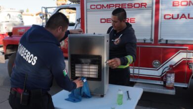 Bomberos ofrece limpieza de calentones españoles, en Cuauhtémoc
