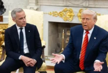 Donald Trump recibe a Mark Carney a su llegada a la Casa Blanca el 6 de mayo de 2025.