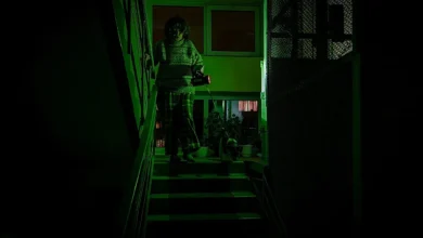 Kiev enfrenta una crisis humanitaria: miles de edificios sin luz ni calefacción tras intensos ataques rusos