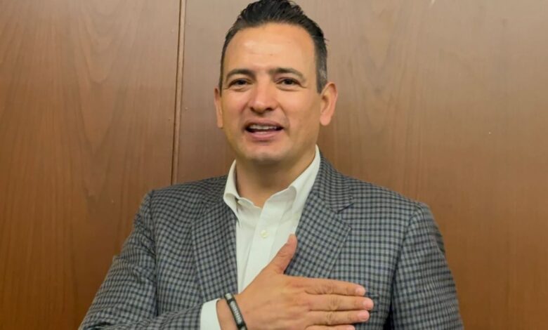 Derrochó $660 millones en ingresos excedentes y aún así contrató más deuda. En cuatro años, gastó $26,715 millones que no se notan en Chihuahua capital.