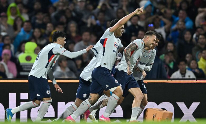 Cruz Azul vuelve a tocar la gloria y conquista su décimo título del futbol mexicano 1 El equipo cementero dio la sorpresa en calidad de visitante