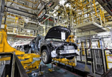 La administración del presidente Donald Trump ha ensayado e impuesto de lleno una serie de aranceles a las exportaciones mexicanas, entre ellos a la industria automotriz que paga cuotas con base en qué proporción de sus unidades no cumplen con las reglas de origen del Tratado-México, Estados Unidos, Canadá