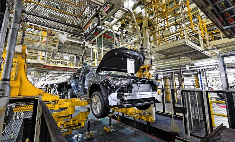 Se Reduce la Dependencia de Estados Unidos para los Autos Fabricados en México 1 La administración del presidente Donald Trump ha ensayado e impuesto de lleno una serie de aranceles a las exportaciones mexicanas, entre ellos a la industria automotriz que paga cuotas con base en qué proporción de sus unidades no cumplen con las reglas de origen del Tratado-México, Estados Unidos, Canadá