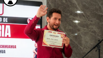 El joven militante y activista social Gabriel Amézquita se registró esta mañana como aspirante a la Coordinación en Defensa de la Transformación y la Soberanía Nacional del Distrito 6 Federal.